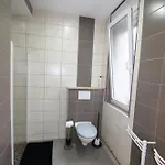 Apartman Plain-pied - 5 Couchages - Billard - Babyfoot - Terrasse - Jardin - Veranda - 4 & Canape Convertible - Netflix - Amazon Prime - Wifi - Stationnement Gratuit Devant - Centre - Gere Par Presta-zen'services *