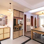 Apartman Plain-pied - 5 Couchages - Billard - Babyfoot - Terrasse - Jardin - Veranda - 4 & Canape Convertible - Netflix - Amazon Prime - Wifi - Stationnement Gratuit Devant - Centre - Gere Par Presta-zen'services *