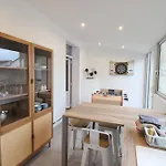 Apartman Plain-pied - 5 Couchages - Billard - Babyfoot - Terrasse - Jardin - Veranda - 4 & Canape Convertible - Netflix - Amazon Prime - Wifi - Stationnement Gratuit Devant - Centre - Gere Par Presta-zen'services Verdun-sur-Meuse