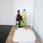 Apartman Plain-pied - 5 Couchages - Billard - Babyfoot - Terrasse - Jardin - Veranda - 4 & Canape Convertible - Netflix - Amazon Prime - Wifi - Stationnement Gratuit Devant - Centre - Gere Par Presta-zen'services Verdun-sur-Meuse
