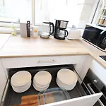 Apartman Plain-pied - 5 Couchages - Billard - Babyfoot - Terrasse - Jardin - Veranda - 4 & Canape Convertible - Netflix - Amazon Prime - Wifi - Stationnement Gratuit Devant - Centre - Gere Par Presta-zen'services