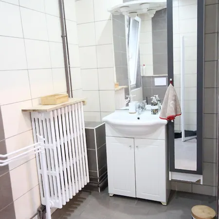 Plain-pied - 5 Couchages - Billard - Babyfoot - Terrasse - Jardin - Veranda - 4 & Canape Convertible - Netflix - Amazon Prime - Wifi - Stationnement Gratuit Devant - Centre - Gere Par Presta-zen'services Verdun-sur-Meuse