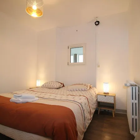 Plain-pied - 5 Couchages - Billard - Babyfoot - Terrasse - Jardin - Veranda - 4 & Canape Convertible - Netflix - Amazon Prime - Wifi - Stationnement Gratuit Devant - Centre - Gere Par Presta-zen'services