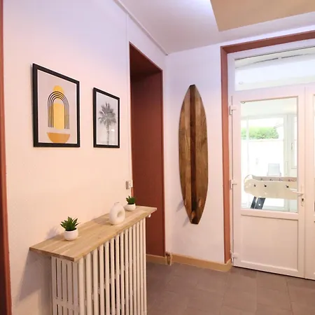 Plain-pied - 5 Couchages - Billard - Babyfoot - Terrasse - Jardin - Veranda - 4 & Canape Convertible - Netflix - Amazon Prime - Wifi - Stationnement Gratuit Devant - Centre - Gere Par Presta-zen'services Apartment Verdun-sur-Meuse