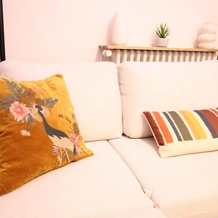 Plain-pied - 5 Couchages - Billard - Babyfoot - Terrasse - Jardin - Veranda - 4 & Canape Convertible - Netflix - Amazon Prime - Wifi - Stationnement Gratuit Devant - Centre - Gere Par Presta-zen'services Apartman *