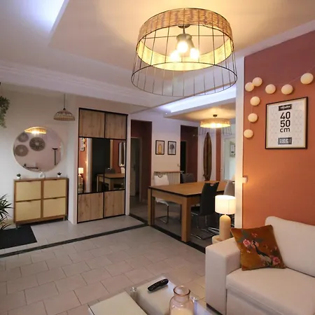 Plain-pied - 5 Couchages - Billard - Babyfoot - Terrasse - Jardin - Veranda - 4 & Canape Convertible - Netflix - Amazon Prime - Wifi - Stationnement Gratuit Devant - Centre - Gere Par Presta-zen'services Verdun-sur-Meuse