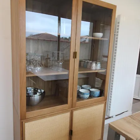 Plain-pied - 5 Couchages - Billard - Babyfoot - Terrasse - Jardin - Véranda - 4 Chambres&canapé Convertible - Netflix - Amazon Prime - Wifi - Stationnement Gratuit Devant - Centre - Géré Par Presta-zen'services