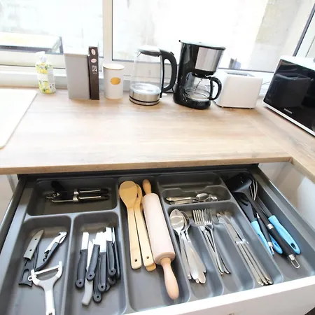 Plain-pied - 5 Couchages - Billard - Babyfoot - Terrasse - Jardin - Veranda - 4 & Canape Convertible - Netflix - Amazon Prime - Wifi - Stationnement Gratuit Devant - Centre - Gere Par Presta-zen'services Verdun-sur-Meuse